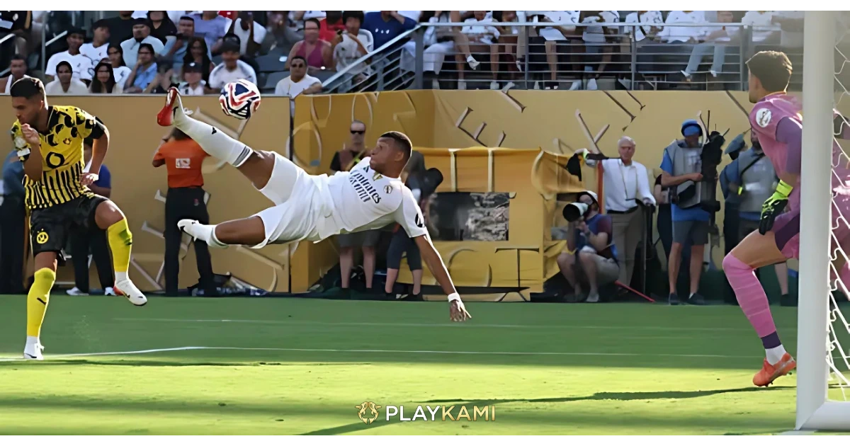 Mbappe overhead kick